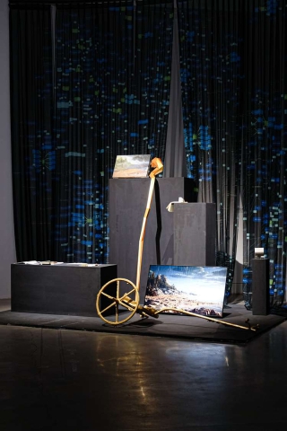 How to Split the Sea in Two, Guangli Liu